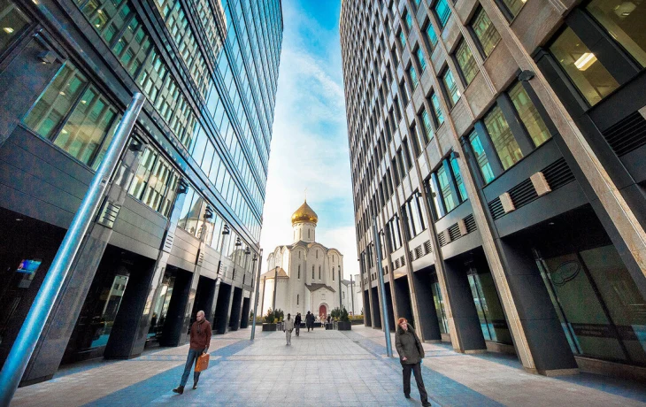 Белый Квадрат, Москва