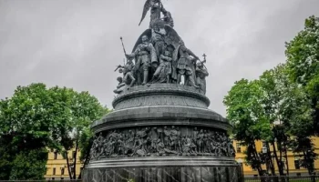 Памятник Тысячелетию России в Новгороде