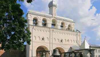 Звонница Софийского собора в Новгороде